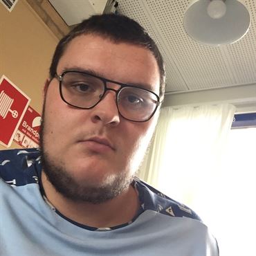 Pelle